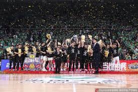 黑白配色是明智之选 😎